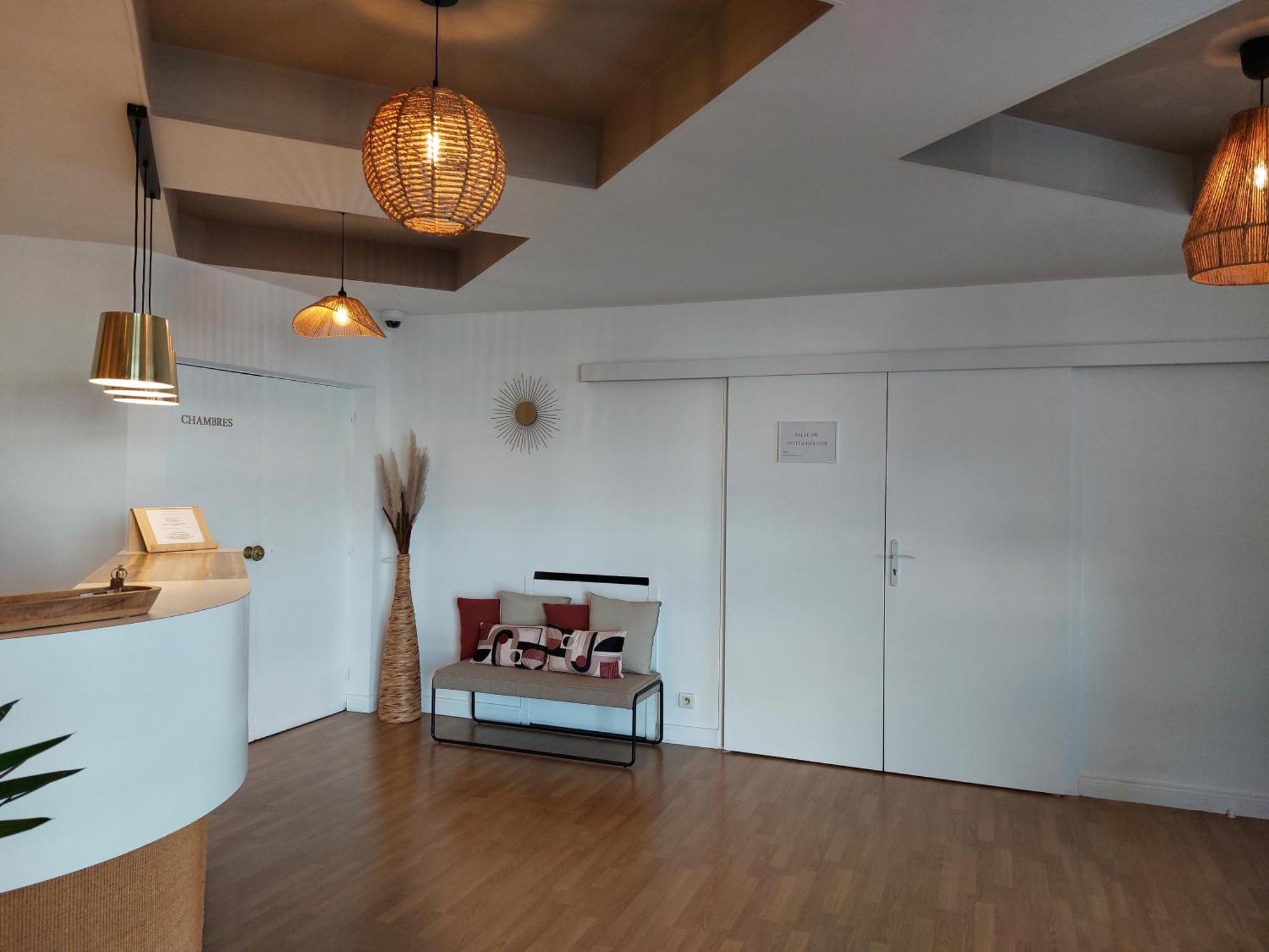 Cit'Hotel L'Europe - Cholet Gare Εξωτερικό φωτογραφία